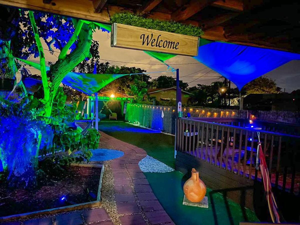 Hammocks & Mini-Golf! 10 Mins From Beach! Hollywood Buitenkant foto